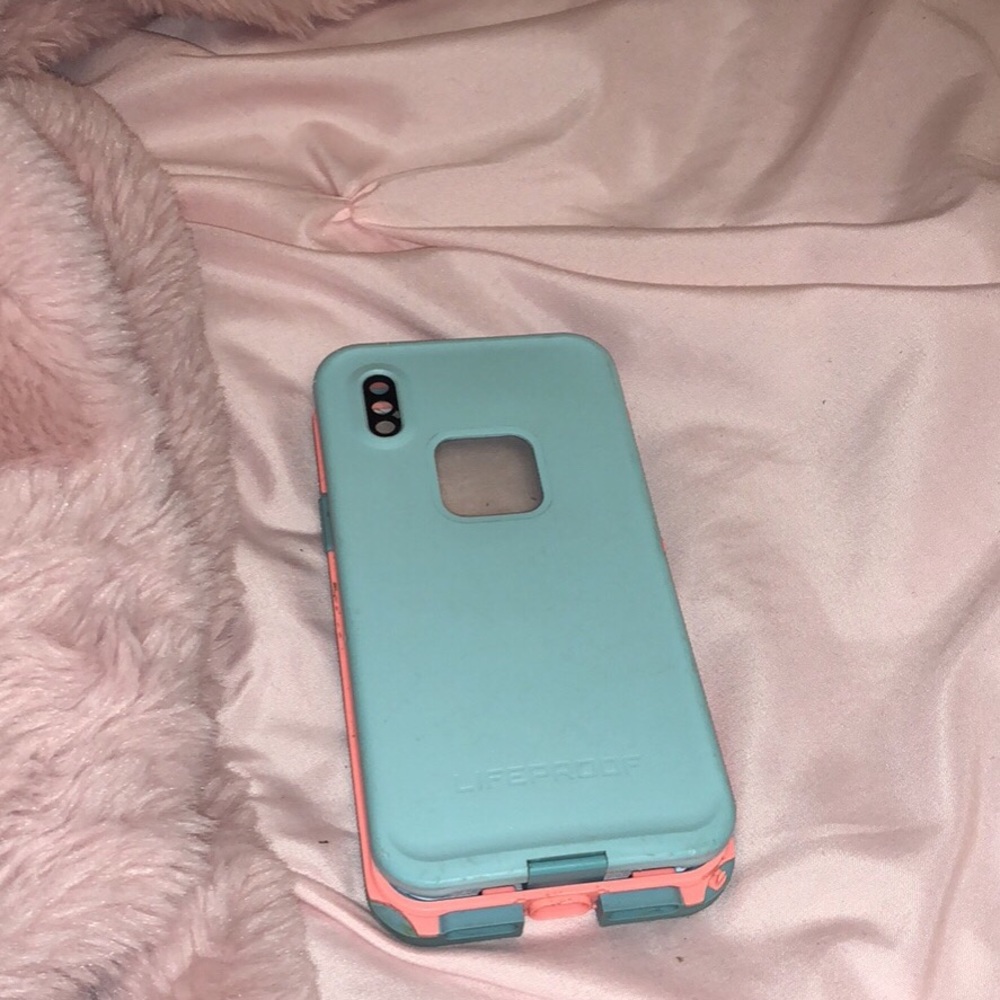 Lifeproof case SOLD